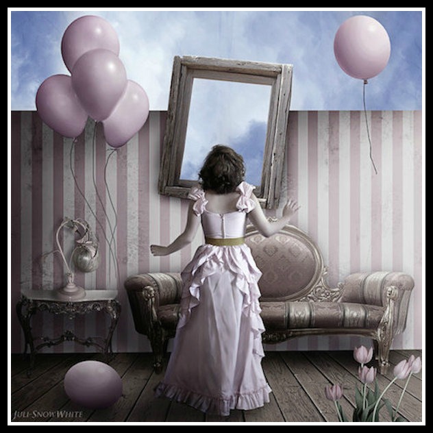 bio blog woman pink balloon mirror juli_snowwhite